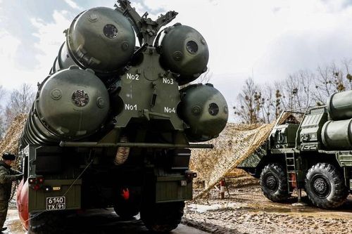 Phòng không Nga được trang bị thêm hệ thống tên lửa S-400