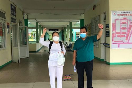 Bệnh nhân mắc COVID-19 cuối cùng ở Bệnh viện Phổi Đà Nẵng được ra viện