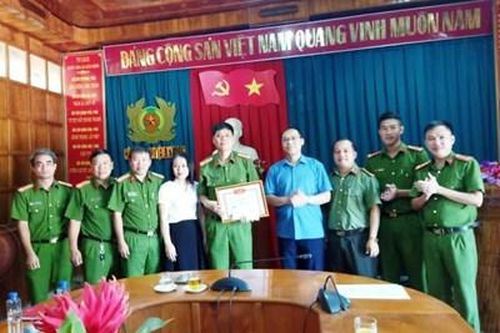 Trao thưởng chuyên án bắt trùm ma túy ở Kỳ Sơn