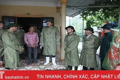 Lãnh đạo UBND tỉnh Hà Tĩnh chỉ đạo khắc phục hậu quả lốc xoáy, triển khai ứng phó mưa lũ sau bão số 5