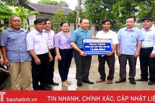 Hội Nông dân TP Hà Tĩnh hỗ trợ làm đường điện chiếu sáng, nhà ở cho hộ nghèo