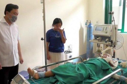 Hà Giang: Mâu thuẫn với con trai, ông nội chém cháu nguy kịch