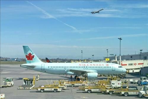 Ngành hàng không Canada trong cơn khủng hoảng