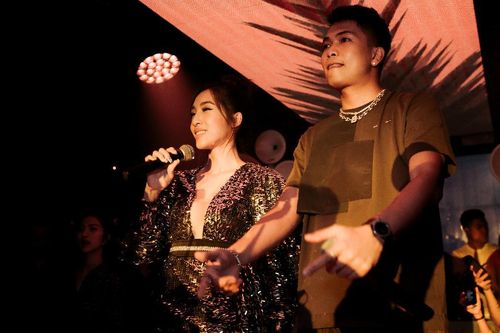 'Mượn rượu tỏ tình' trên sân khấu, vợ chồng BigDaddy - Emily khiến fan 'ngất ngây' vì loạt khoảnh khắc 'tình bể bình'
