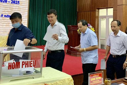Xây dựng đội ngũ cán bộ kiểm tra Ðảng công tâm, giỏi nghiệp vụ