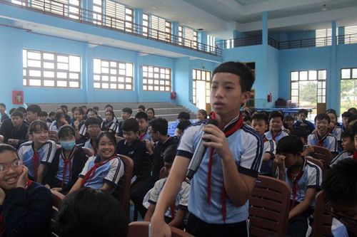 Đức Trọng phát động toàn dân luyện tập môn bơi, phòng chống đuối nước