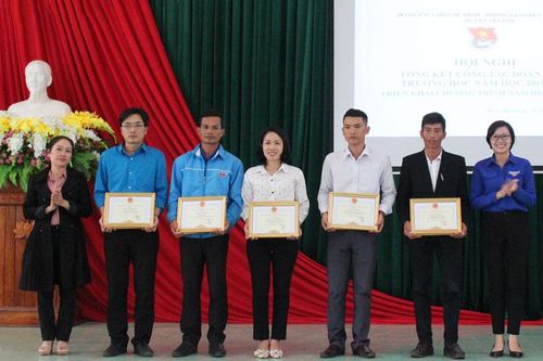 Di Linh: Khen thưởng nhiều tập thể và cá nhân trong công tác Đội