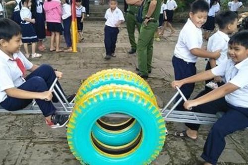 Đoàn Thanh niên Công an tỉnh Tiền Giang thiết kế khu vui chơi cho thiếu nhi