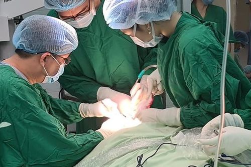 Lần đầu tiên triển khai mổ bệnh lý 'xốp xơ tai' tại Bệnh viện 30/4