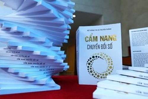 Bộ Thông tin và Truyền thông ra mắt 'Cẩm nang chuyển đổi số'