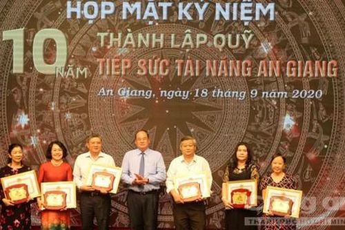 Quỹ Tiếp sức tài năng An Giang kỷ niệm 10 năm thành lập