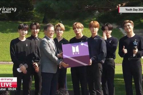 BTS diện kiến Tổng thống Moon Jae In