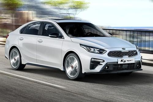 Giá xe ô tô hôm nay 19/9: Kia Cerato giảm đến 30 triệu đồng