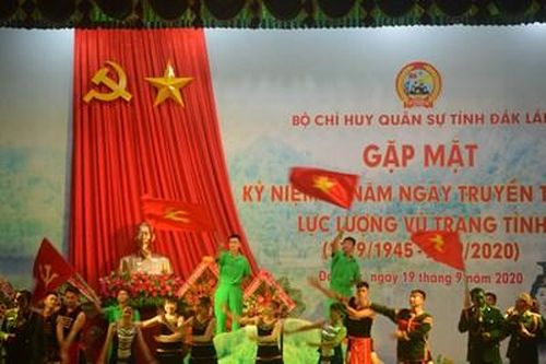 Kỷ niệm 75 năm Ngày truyền thống lực lượng vũ trang tỉnh Đắk Lắk