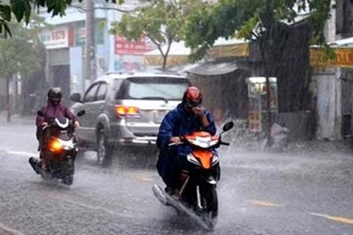 Gió mùa 'hợp sức' hoàn lưu bão găy mưa dông khắp cả nước