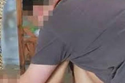 Bắt khẩn cấp gã đàn ông giở trò đồi bại với con gái người tình