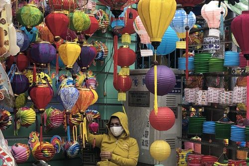 Tết Trung thu thời COVID-19: Đìu hiu 'thủ phủ' lồng đèn