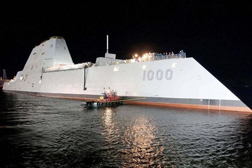 Khu trục hạm tàng hình Zumwalt của hải quân Mỹ 'sống lại' nhờ đạn siêu tốc