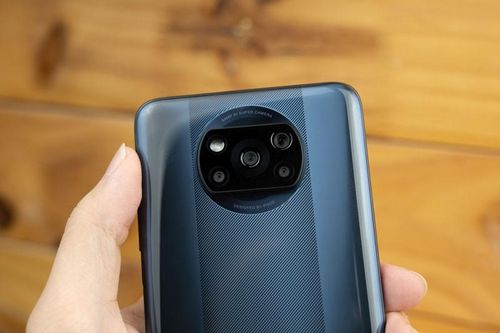 Smartphone chống nước, cấu hình tốt, pin 'trâu', lên kệ ở Việt Nam với giá 6,69 triệu
