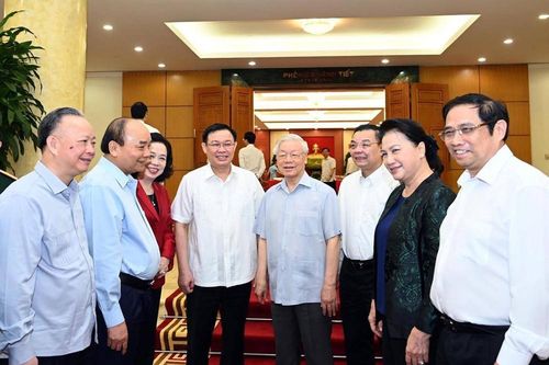 Bộ Chính trị làm việc với 20 đảng bộ để cho ý kiến vào phương án nhân sự cấp ủy