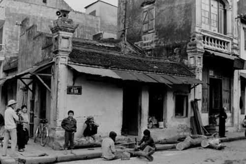 Bồi hồi trở lại Hà Nội những năm 1980 qua bộ ảnh hiếm của nhà ngoại giao Anh