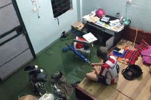 Hậu cơn bão số 5, sinh viên Đà Nẵng 'dở khóc dở cười' với cảnh tượng tại phòng trọ: Nước ngập tận giường, gió cuốn bay mái nhà