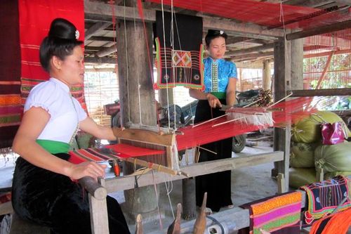 Lay lắt làng nghề