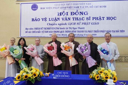 7 Tăng Ni học viên bảo vệ luận văn Thạc sĩ Phật học