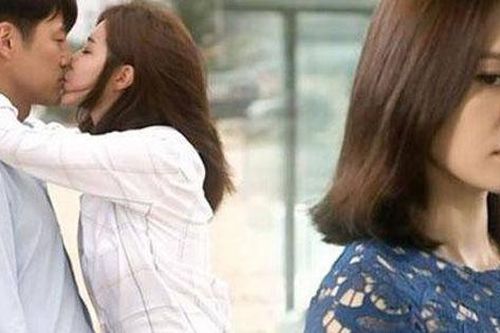 Tôi có sai không khi chấp nhận làm mẹ đơn thân để chồng thoải mái... sống với bồ?