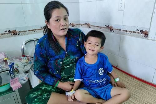 Trẻ viêm màng não do gia đình nuôi chó