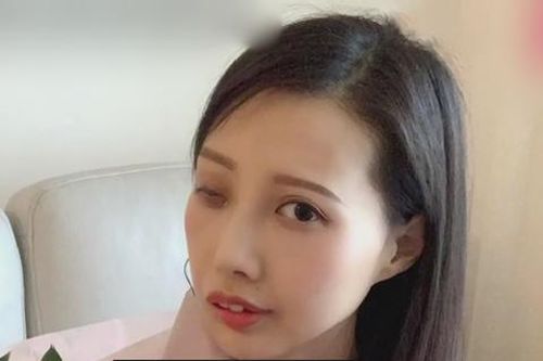 Lý Minh Úy cầu xin sự giúp đỡ sau 8 năm điều trị ung thư