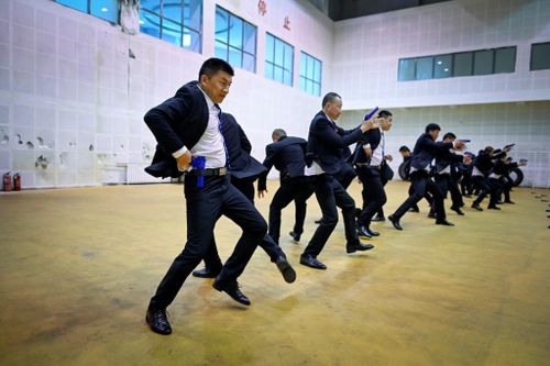 Bên trong lò đào tạo vệ sĩ cho đại gia ở Trung Quốc