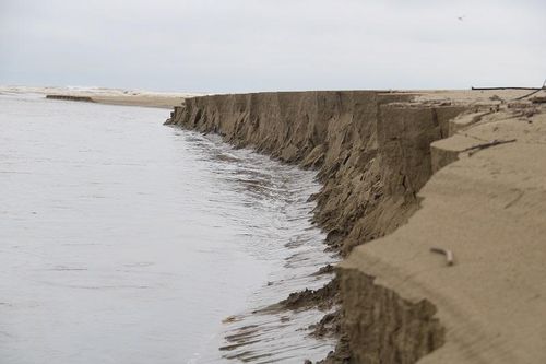 Hà Tĩnh: Hàng trăm mét kè chắn sóng bị sạt lở sau bão số 5