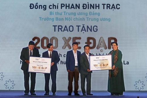 Nhà máy chế biến hoa quả tươi và thảo dược hiện đại ở Sơn La đi vào hoạt động