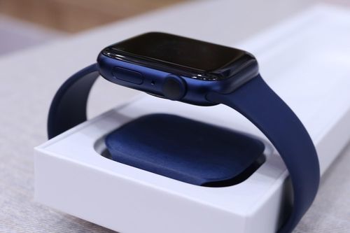Apple Watch SE, Apple Watch Series 6 đã được bán tại hệ thống Di Động Việt