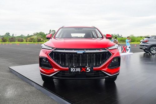 Oshan X5 'nhái' Maserati Levante chỉ 274 triệu đồng ở Trung Quốc?