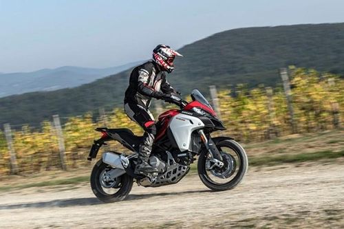 'Hàng nóng' Ducati Multistrada V4 2021 mới lộ diện