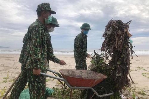 BĐBP các tỉnh ra quân giúp dân khắc phục hậu quả bão số 5