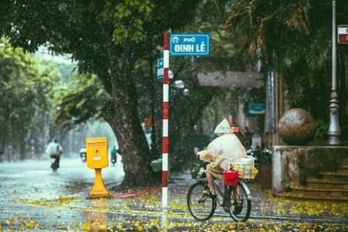 Cả nước thời tiết mát mẻ, nhiều nơi có mưa dông
