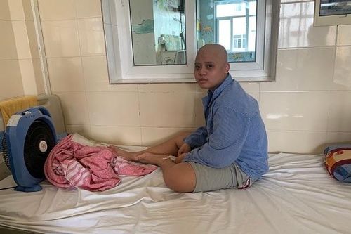 Cha tâm thần, mình mẹ không cứu nổi con mắc bệnh ung thư xương