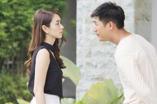 8 năm sau ngày ly hôn, gã chồng bội bạc run sợ gặp lại vợ cũ trong hoàn cảnh đặc biệt, trớ trêu nhất là thân phận hiện tại của hai người