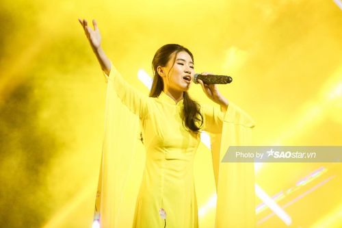 Không còn vẻ ngoài hầm hố, Pháo hóa nữ tính với áo dài trên sân khấu King Of Rap tập 7
