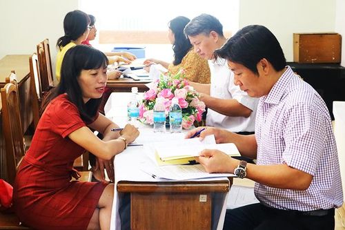 Không ép học sinh mua tài liệu tham khảo