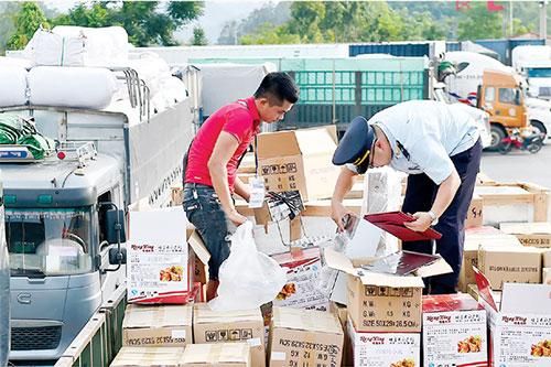 Nhiều mặt hàng bị quản lý chồng chéo