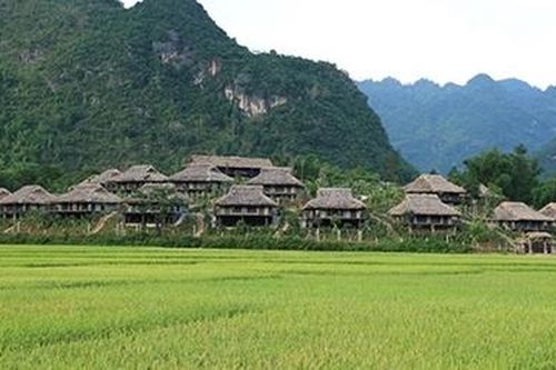 Giữ gìn bình yên thôn bản và phát triển kinh tế