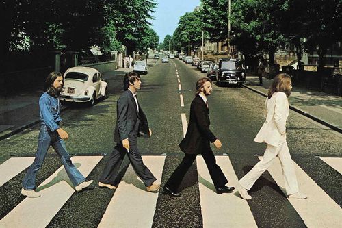 The Beatles từng phải chơi nhạc suốt 8 giờ