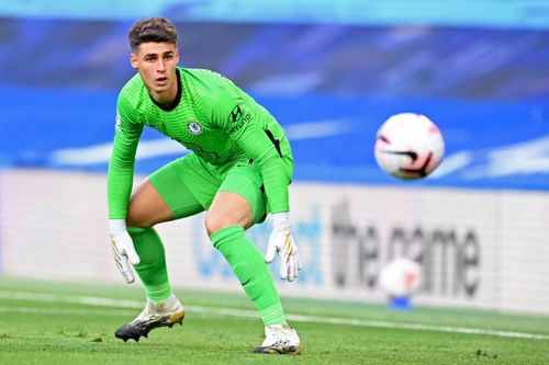 Mason Mount bảo vệ thủ môn đắt giá nhất thế giới
