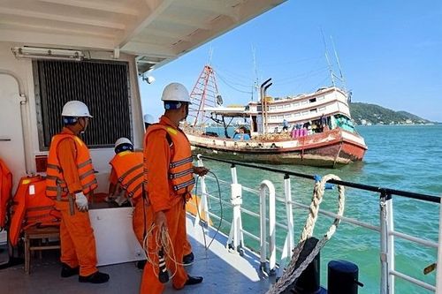 'Tuýt còi' chủ tàu giữ giấy tờ gốc của thuyền viên sai quy định
