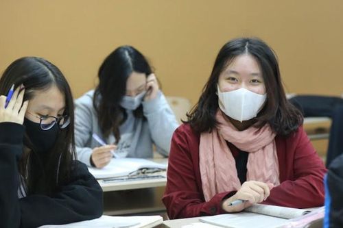 Hà Nội: Kiểm tra đột xuất, xử lí các trường lạm thu