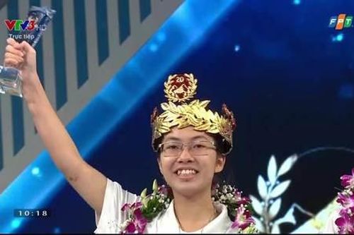 Hé lộ mẩu giấy dán tường của nữ quán quân Olympia lần thứ 20